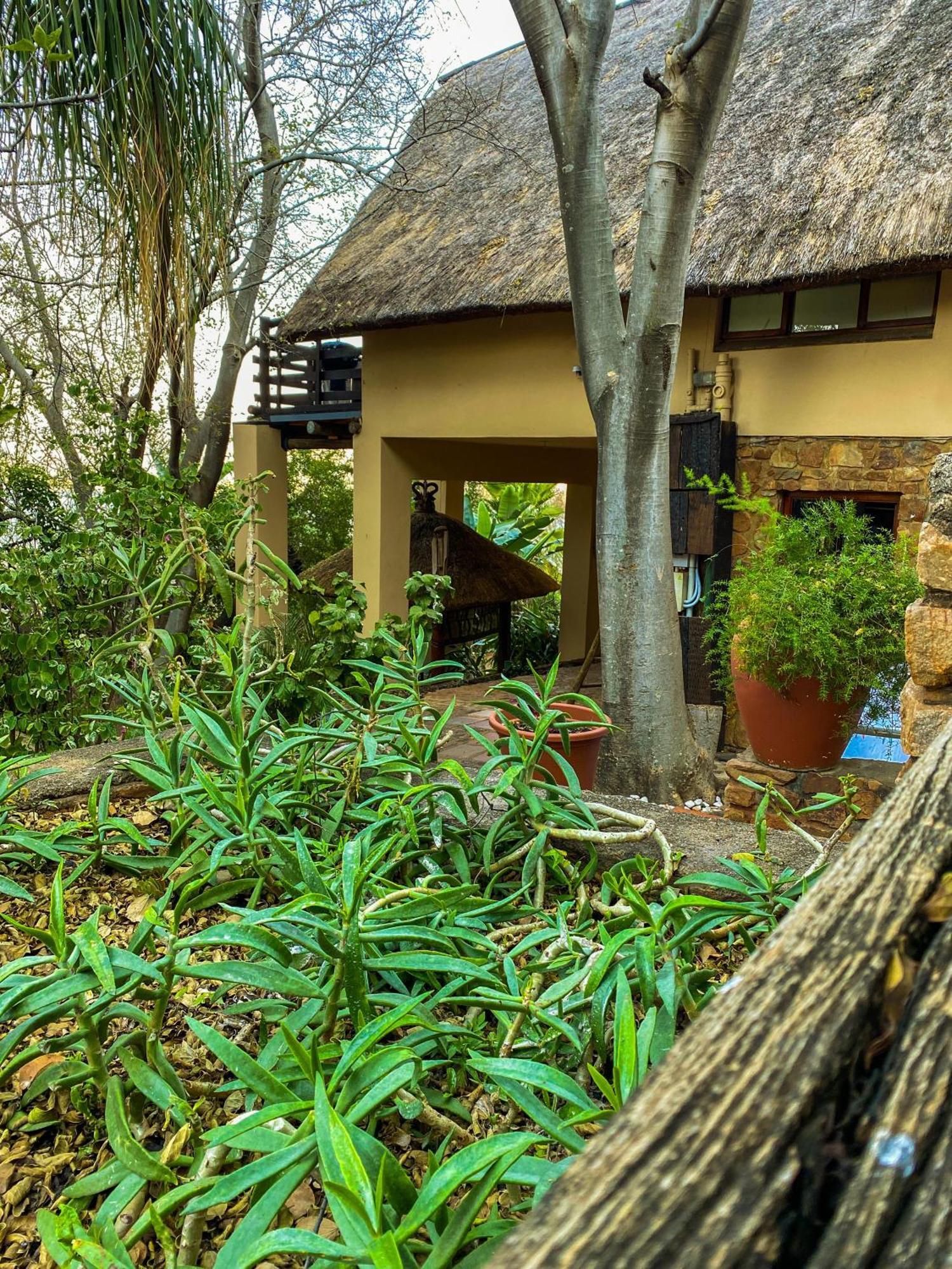 Bali At Scenic Haven Lodge In Hartbeespoort Kültér fotó